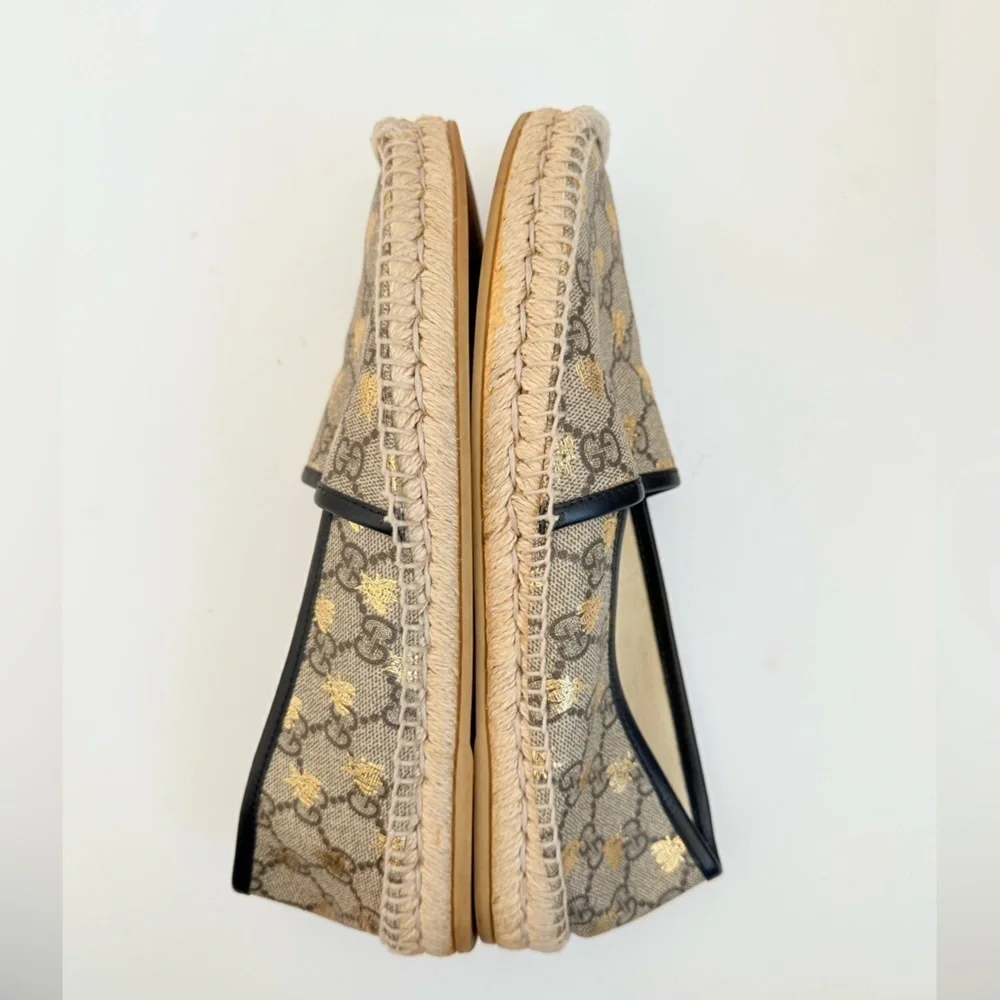 Gucci Beige Natural GG coated canvas black leather trim bee espadrille EU 40.5